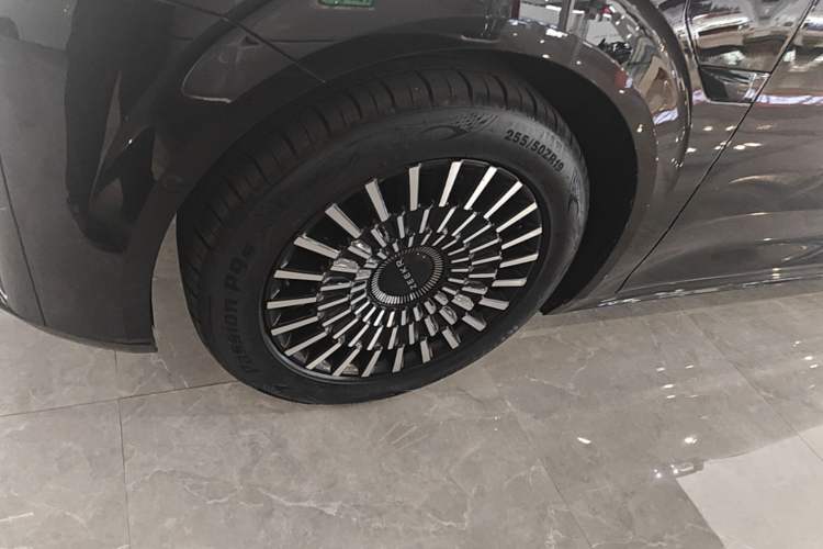 Used Zeekr 009 2022 ME Edition Left Front Wheel Hub