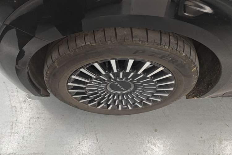 Used Zeekr 009 2022 WE Edition Left Front Wheel Hub