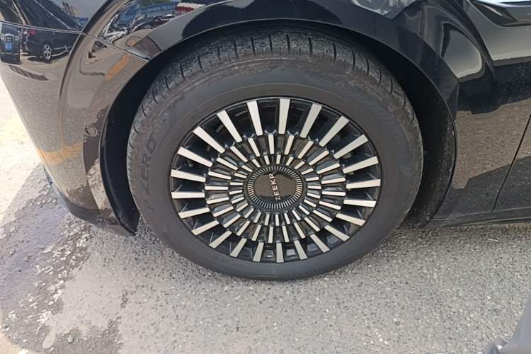 Used Zeekr 009 2022 WE Edition Left Front Wheel Hub