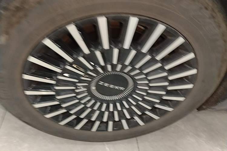 Used Zeekr 009 2022 Revised WE Version Left Front Wheel Hub