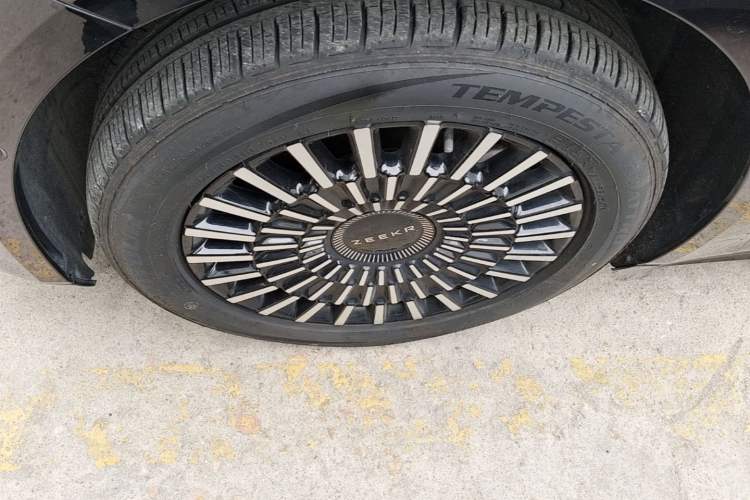 Used Zeekr 009 2022 WE Edition Left Front Wheel Hub