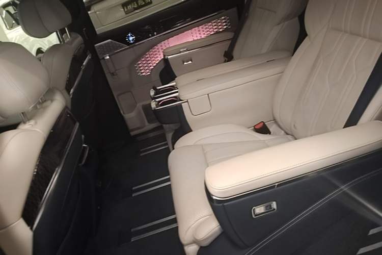 Used Zeekr 009 2022 Revised Model ME Edition Left Rear Seat
