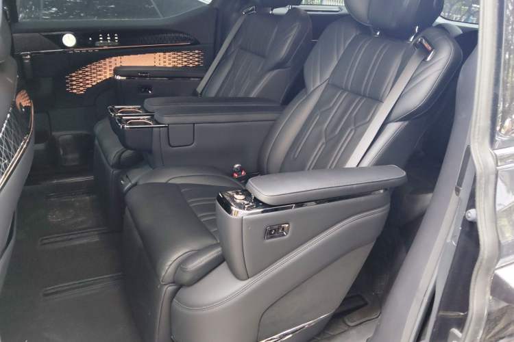 Used Zeekr 009 2022 WE Edition Left Rear Seat
