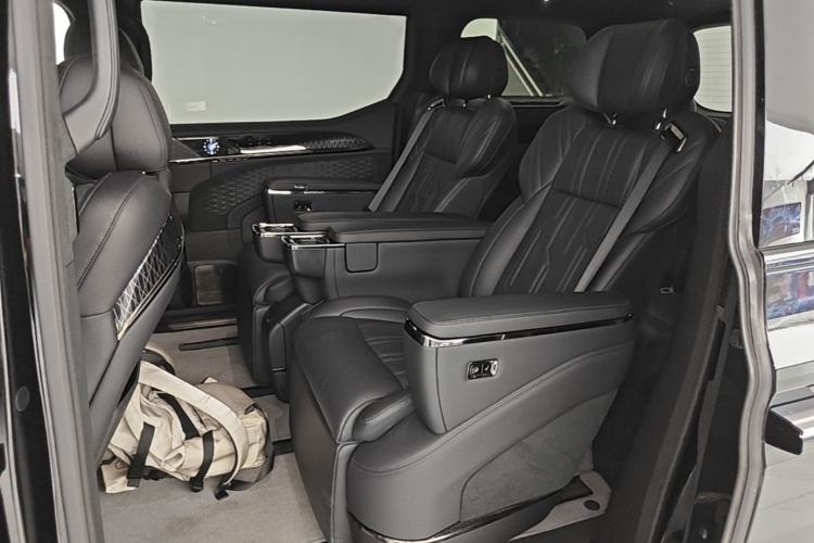 Used Zeekr 009 2022 WE Edition Left Rear Seat