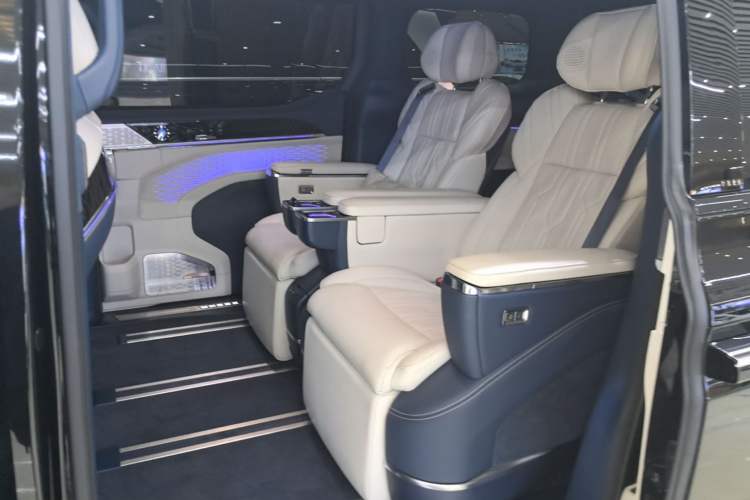 Used Zeekr 009 2022 Revised WE Version Left Rear Seat