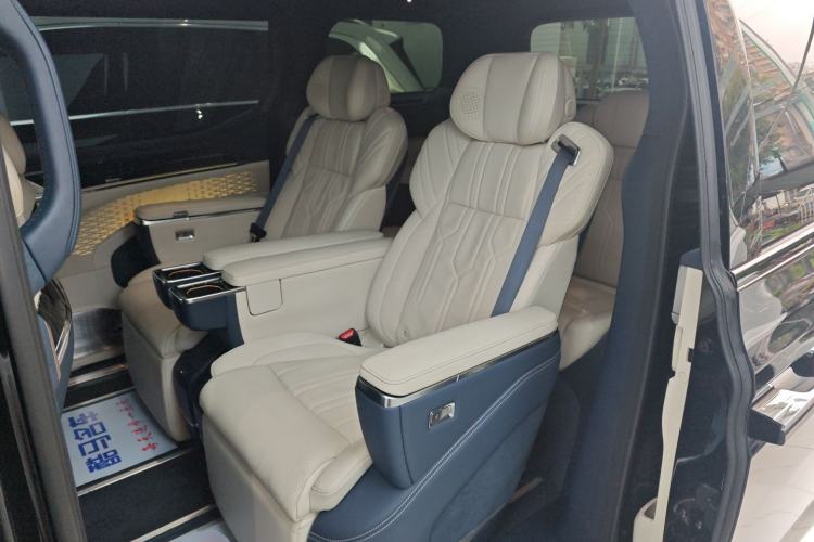 Used Zeekr 009 2022 WE Edition Left Rear Seat