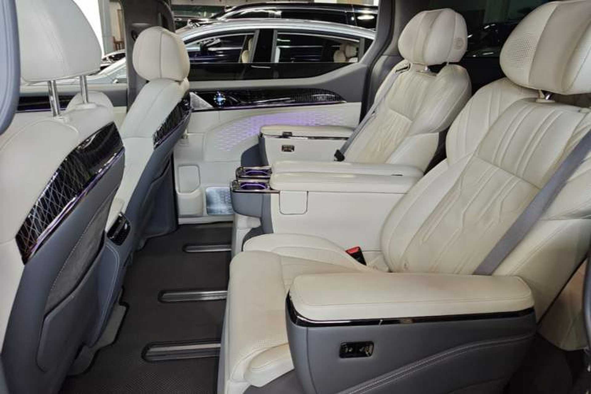 Used Zeekr 009 2022 WE Edition Left Rear Seat