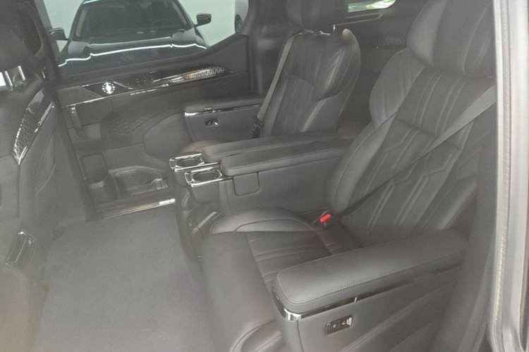 Used Zeekr 009 2022 WE Edition Left Rear Seat