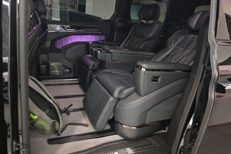Used Zeekr 009 2022 WE Edition Left Rear Seat