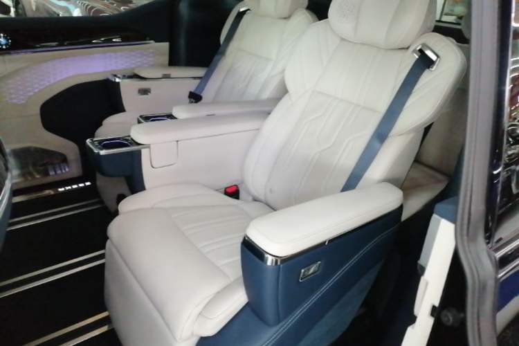 Used Zeekr 009 2022 Revised Model ME Edition Left Rear Seat