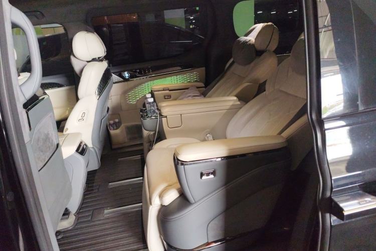 Used Zeekr 009 2022 WE Edition Left Rear Seat
