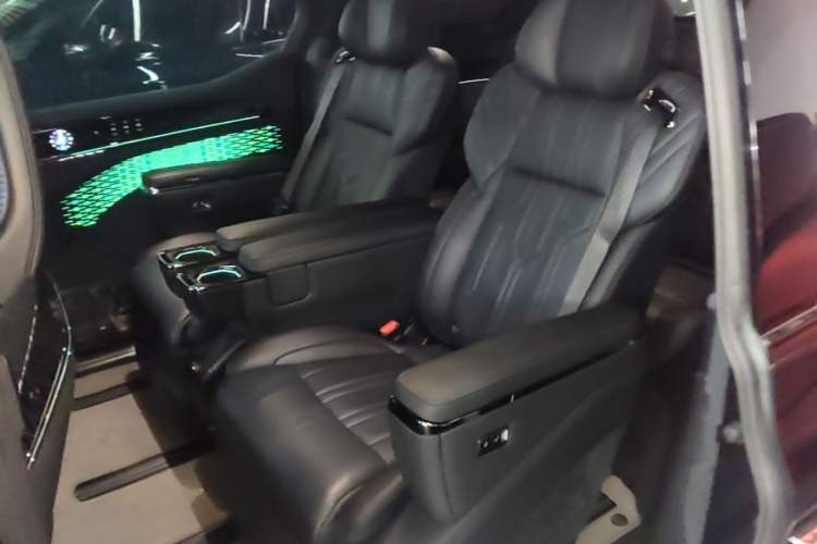 Used Zeekr 009 2022 WE Edition Left Rear Seat