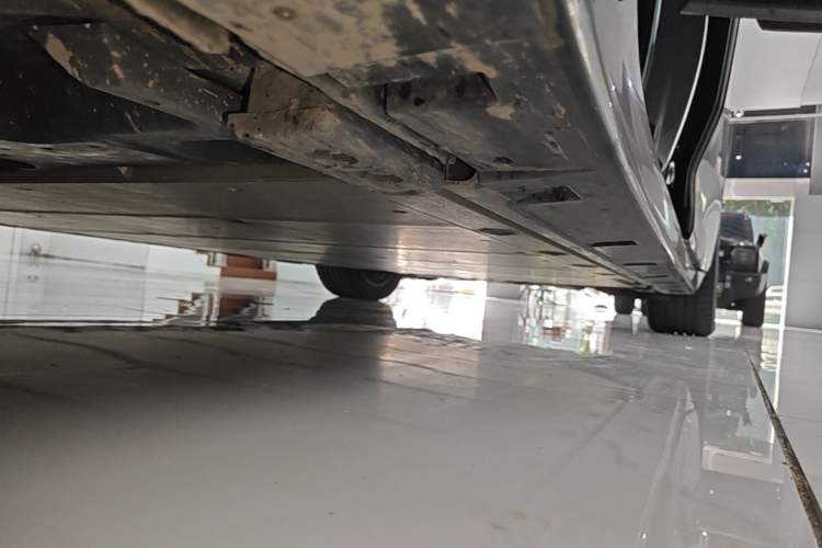 Used Zeekr 009 2022 WE Edition Left Side Sill