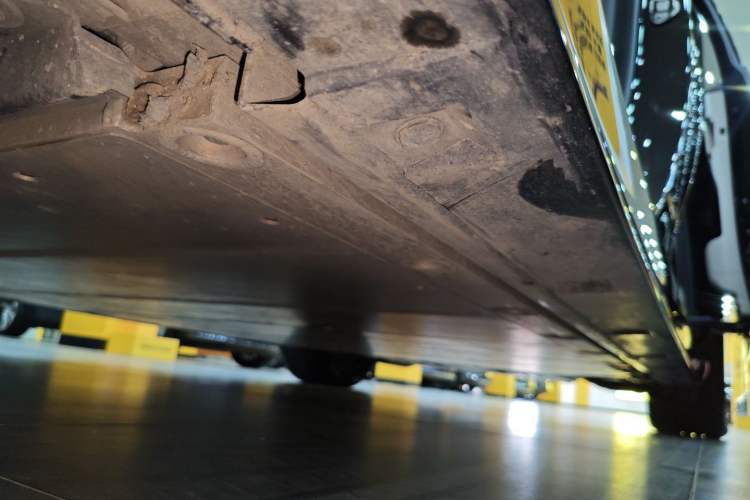 Used Zeekr 009 2022 WE Edition Left Side Sill