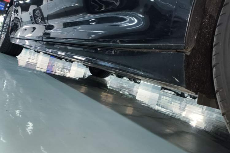 Used Zeekr 009 2022 Revised WE Version Left Side Sill