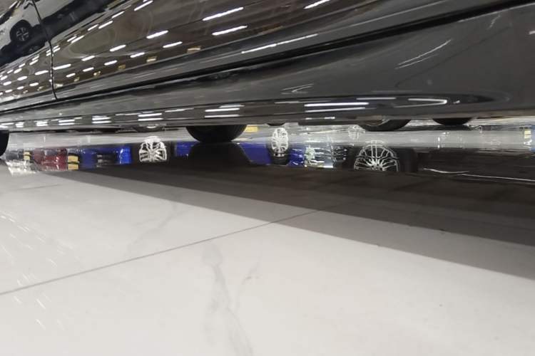 Used Zeekr 009 2022 Revised WE Version Left Side Sill