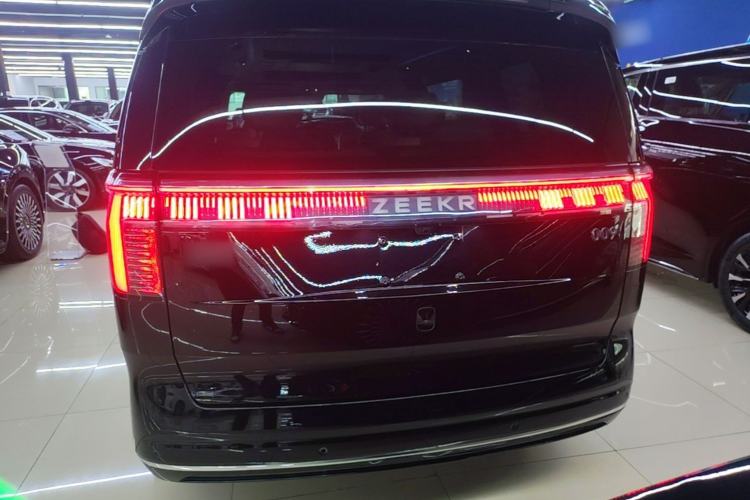 Used Zeekr 009 2022 WE Edition Rear