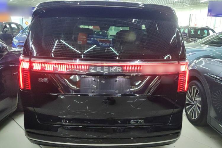 Used Zeekr 009 2022 WE Edition Rear