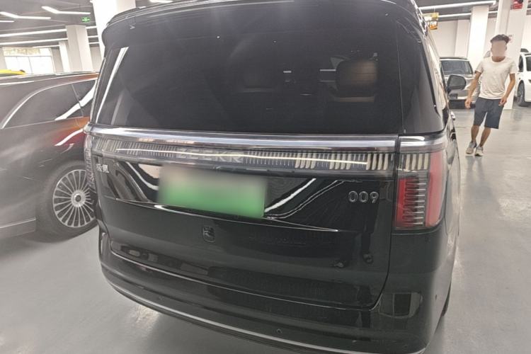 Used Zeekr 009 2022 WE Edition Rear