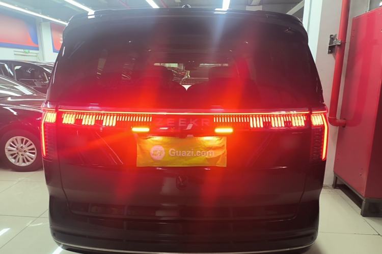 Used Zeekr 009 2022 WE Edition Rear