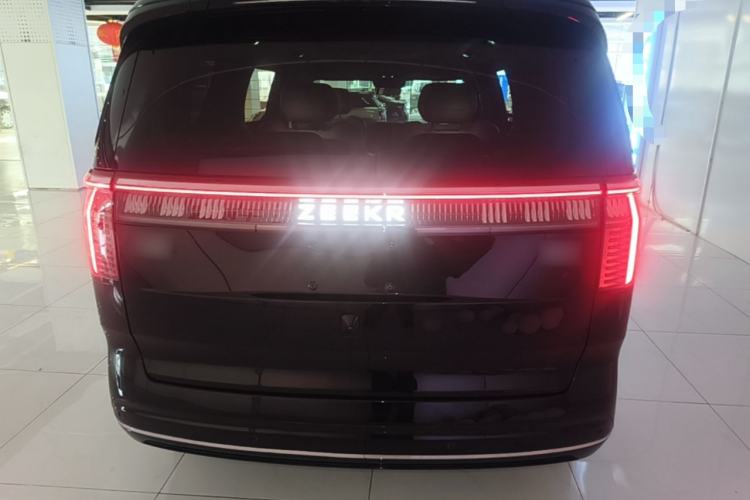 Used Zeekr 009 2022 WE Edition Rear