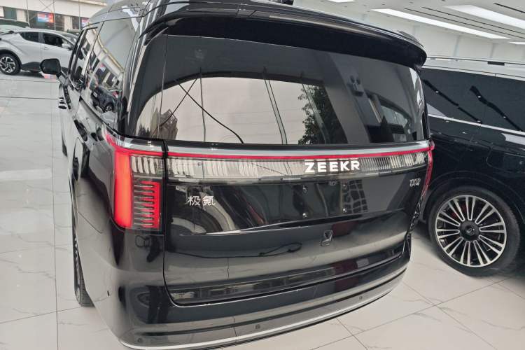 Used Zeekr 009 2022 WE Edition Rear