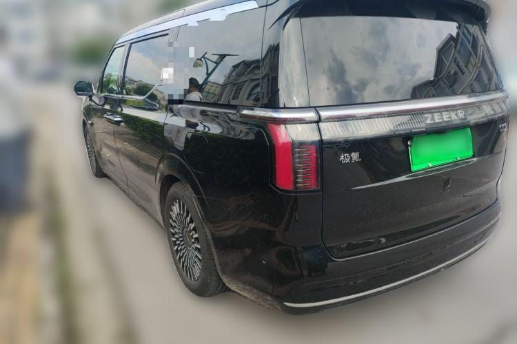 Used Zeekr 009 2022 WE Edition Rear Left 45 Deg