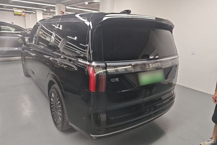 Used Zeekr 009 2022 WE Edition Rear Left 45 Deg