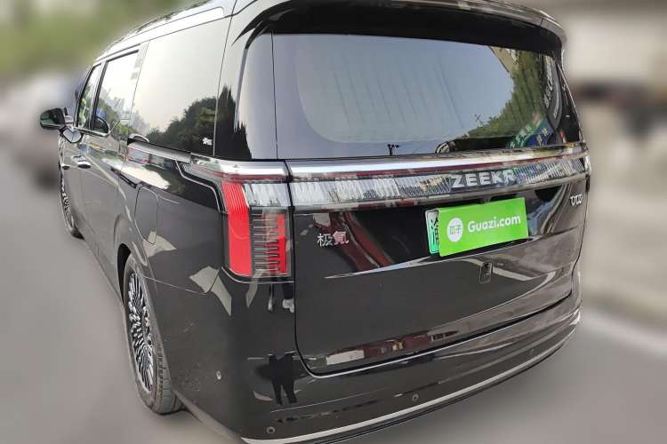 Used Zeekr 009 2022 WE Edition Rear Left 45 Deg