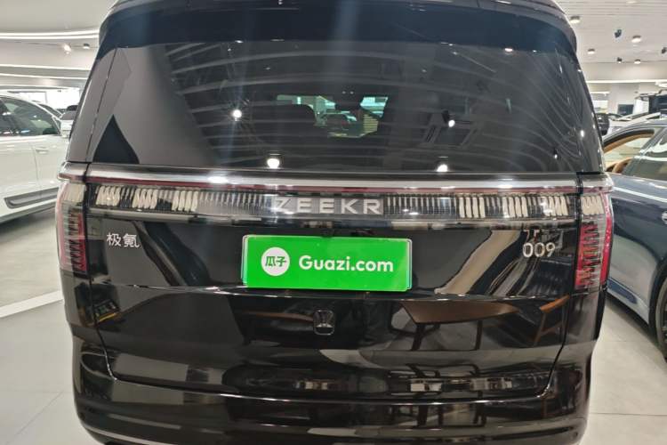 Used Zeekr 009 2022 WE Edition Rear