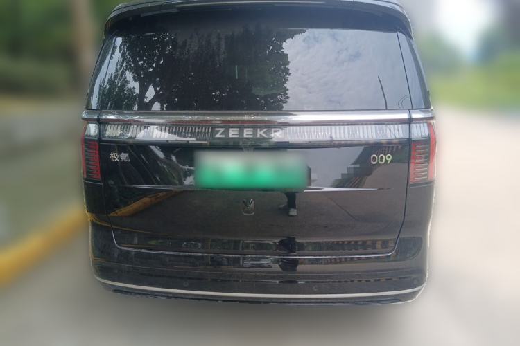 Used Zeekr 009 2022 WE Edition Rear