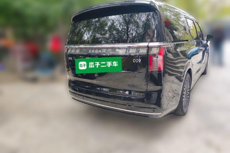 Used Zeekr 009 2022 WE Edition Rear Right 45 Deg