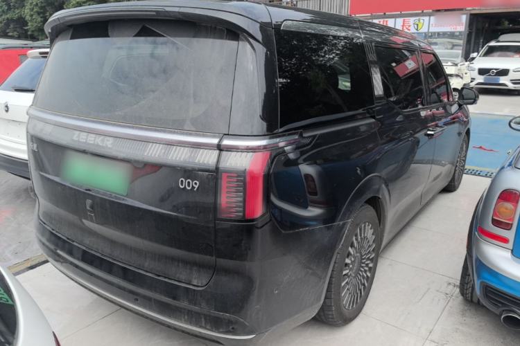 Used Zeekr 009 2022 WE Edition Rear Right 45 Deg