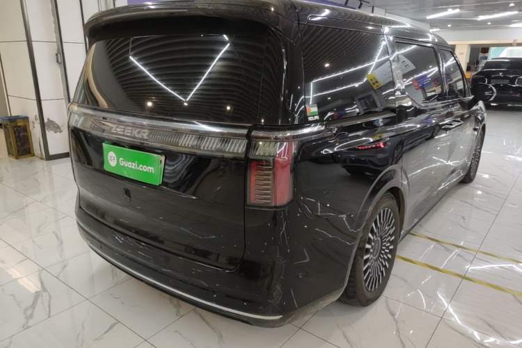 Used Zeekr 009 2022 WE Edition Rear Right 45 Deg