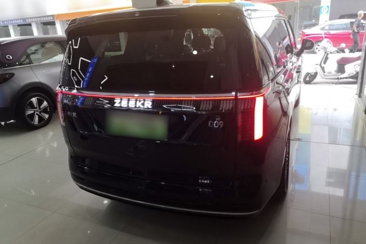 Used Zeekr 009 2022 WE Edition Rear Right 45 Deg
