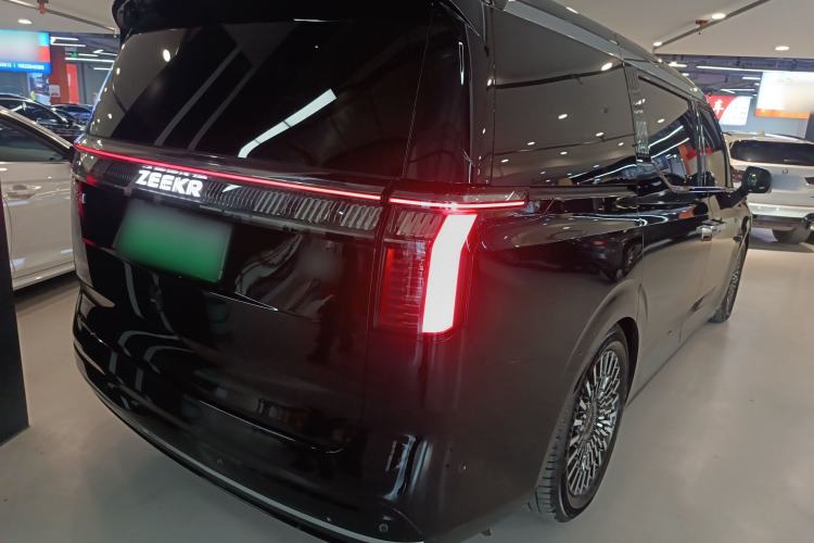 Used Zeekr 009 2022 WE Edition Rear Right 45 Deg