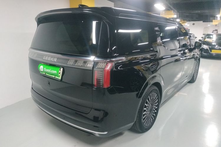 Used Zeekr 009 2022 WE Edition Rear Right 45 Deg