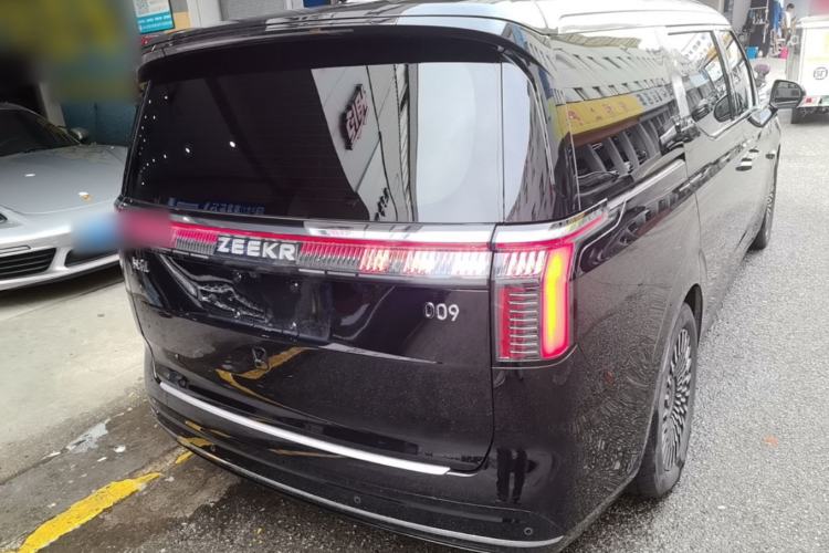 Used Zeekr 009 2022 WE Edition Rear Right 45 Deg