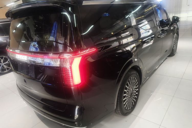 Used Zeekr 009 2022 WE Edition Rear Right 45 Deg