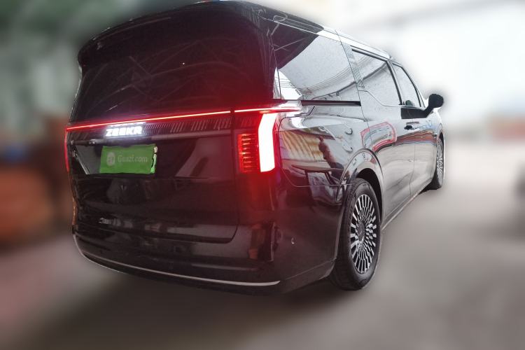 Used Zeekr 009 2022 WE Edition Rear Right 45 Deg