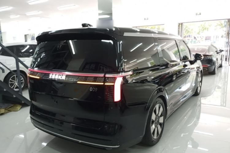 Used Zeekr 009 2022 ME Edition Rear Right 45 Deg