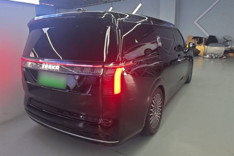 Used Zeekr 009 2022 WE Edition Rear Right 45 Deg