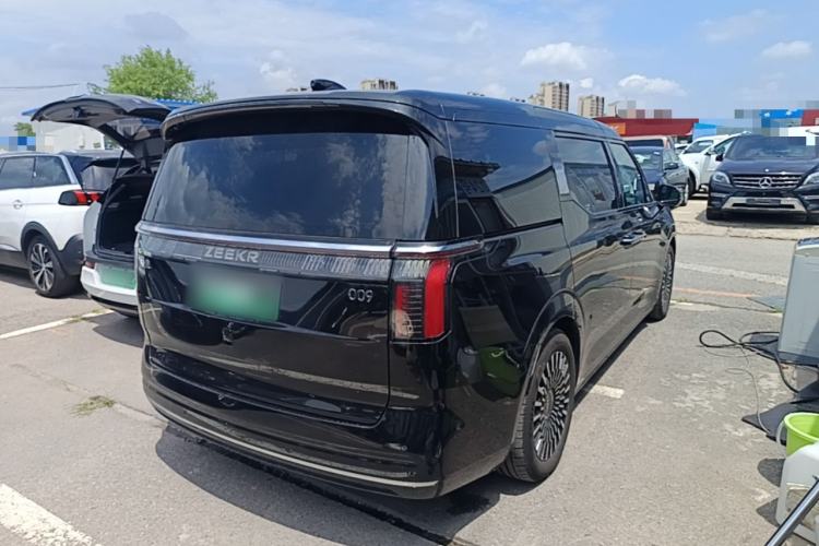 Used Zeekr 009 2022 WE Edition Rear Right 45 Deg