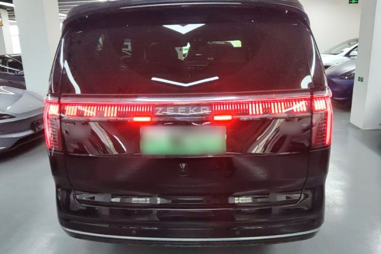 Used Zeekr 009 2022 WE Edition Rear