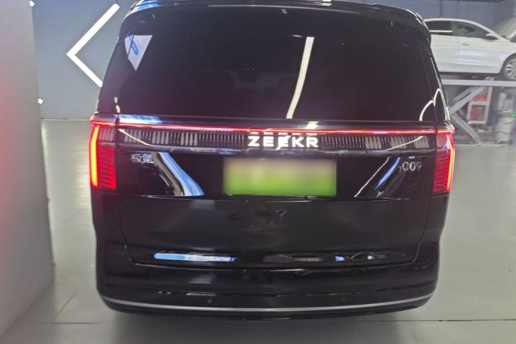 Used Zeekr 009 2022 WE Edition Rear