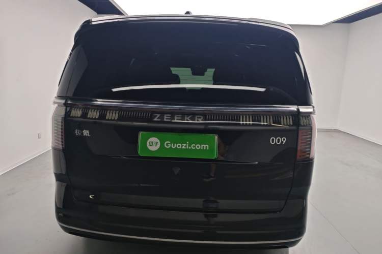 Used Zeekr 009 2022 WE Edition Rear