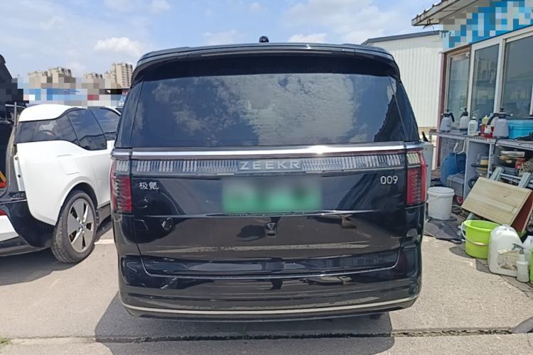 Used Zeekr 009 2022 WE Edition Rear