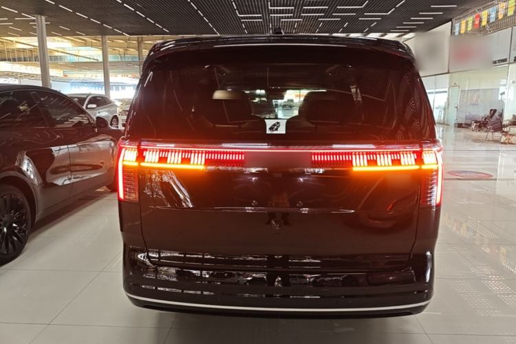Used Zeekr 009 2022 WE Edition Rear