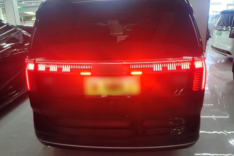 Used Zeekr 009 2022 WE Edition Rear