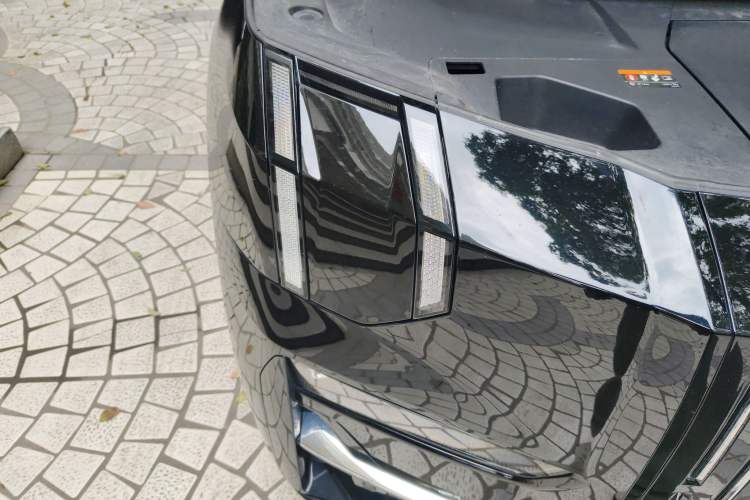 Used Zeekr 009 2022 WE Edition Right Front Headlight